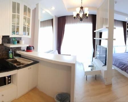 Cozy Near Beach 200M With Toproof Pool At Patio Bangsaen Extérieur photo